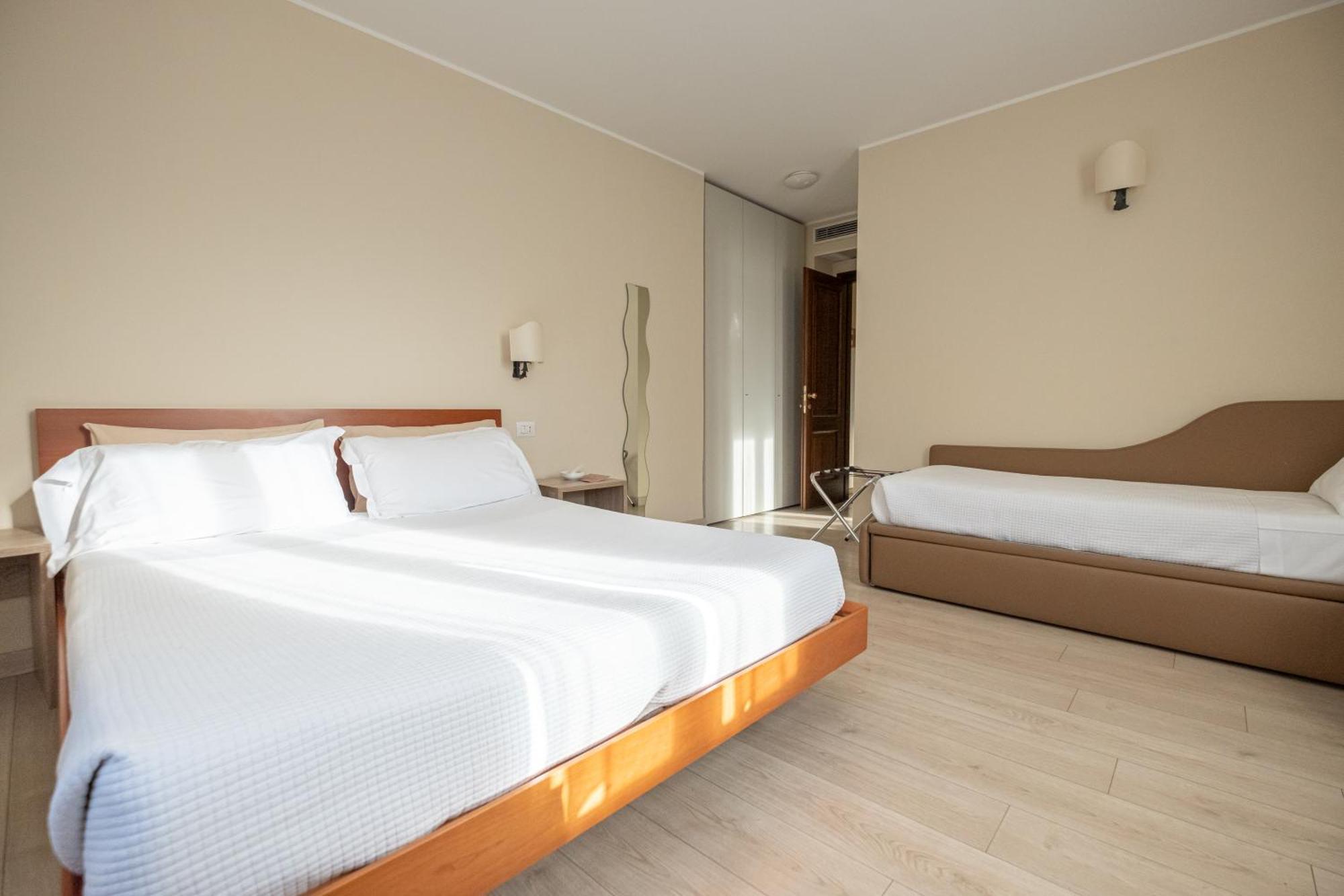 Il Grifo Bed & Breakfast Lenno Bagian luar foto